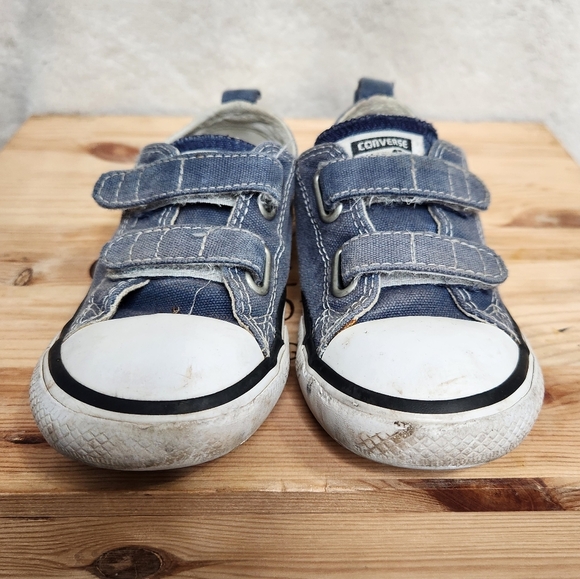 SOLD 🌟 Converse Toddler Blue Denim Double Strap Low Top Unisex Sneakers Size 8 - Picture 2 of 11